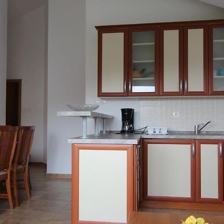 Apartments Vabec Malinska Exterior foto