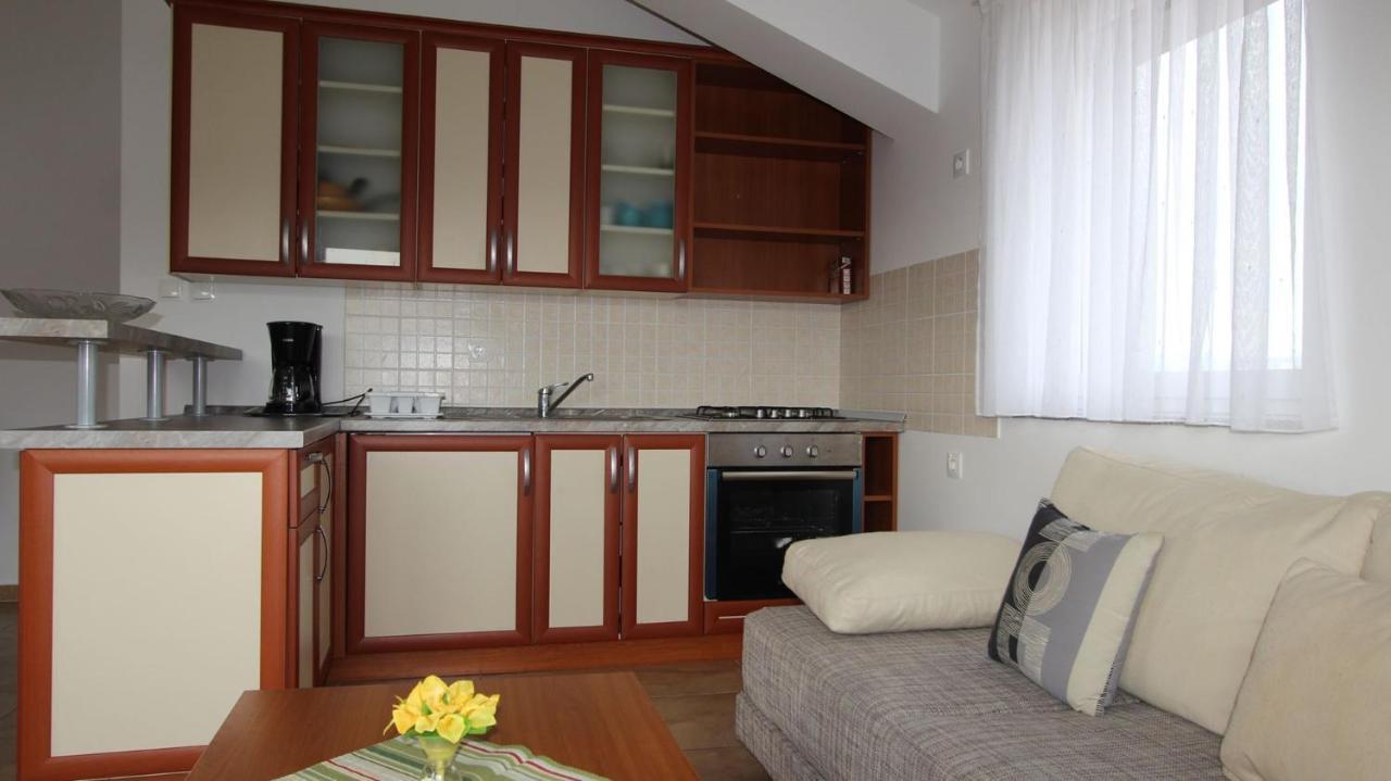 Apartments Vabec Malinska Exterior foto